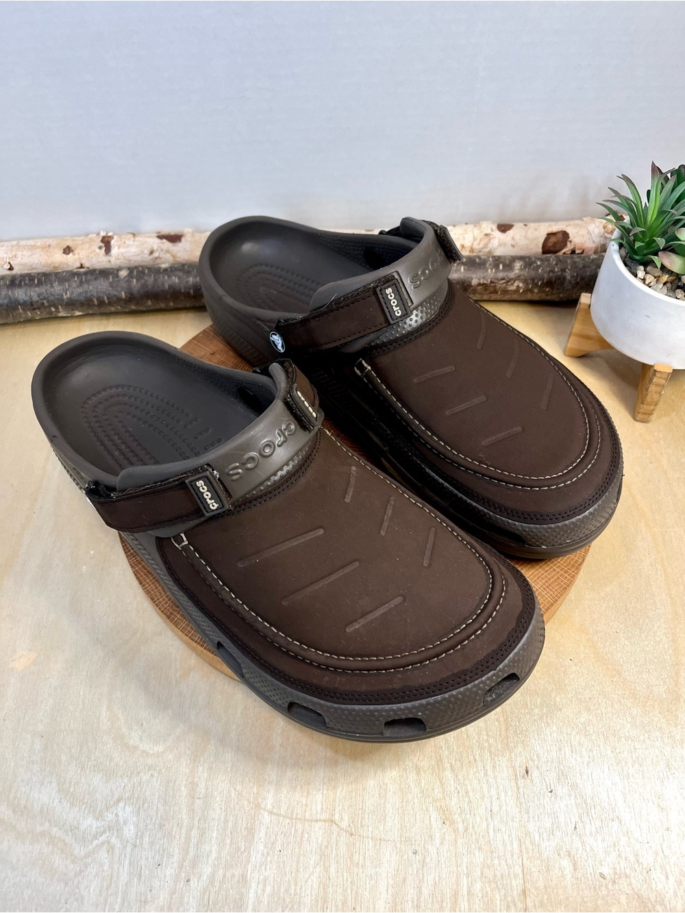 CROCS Men's Classic Yukon Vista II LiteRide Clogs Size 14